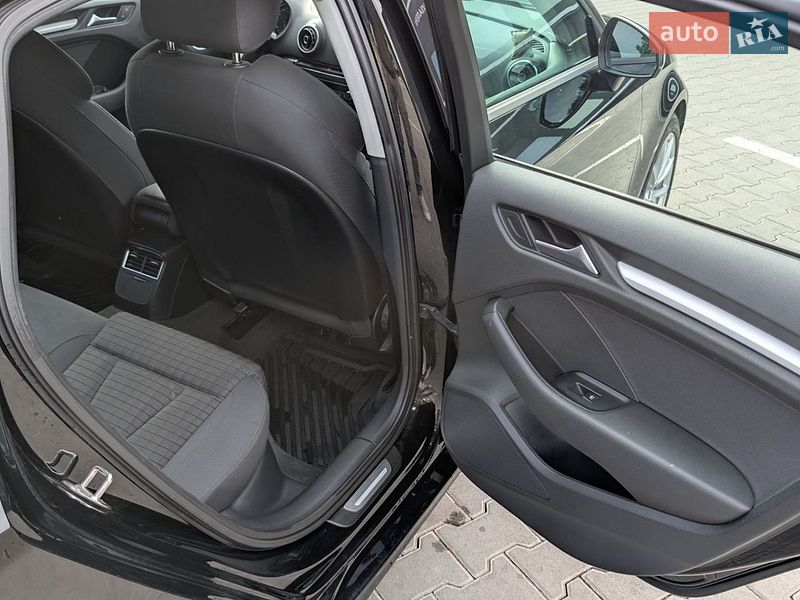 Седан Audi A3 2015 в Івано-Франківську