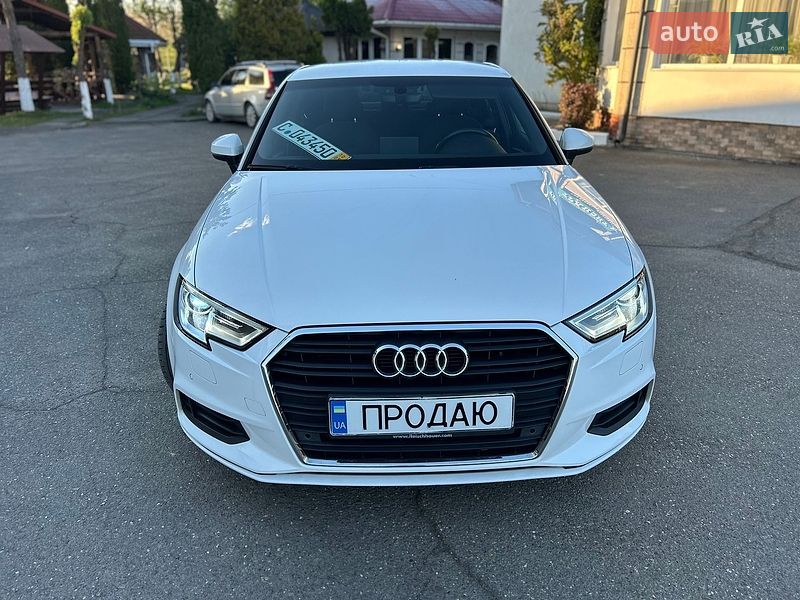 Седан Audi A3 2017 в Хусте