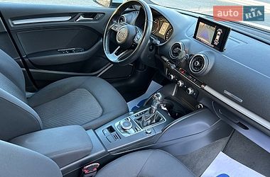 Седан Audi A3 2017 в Хусте