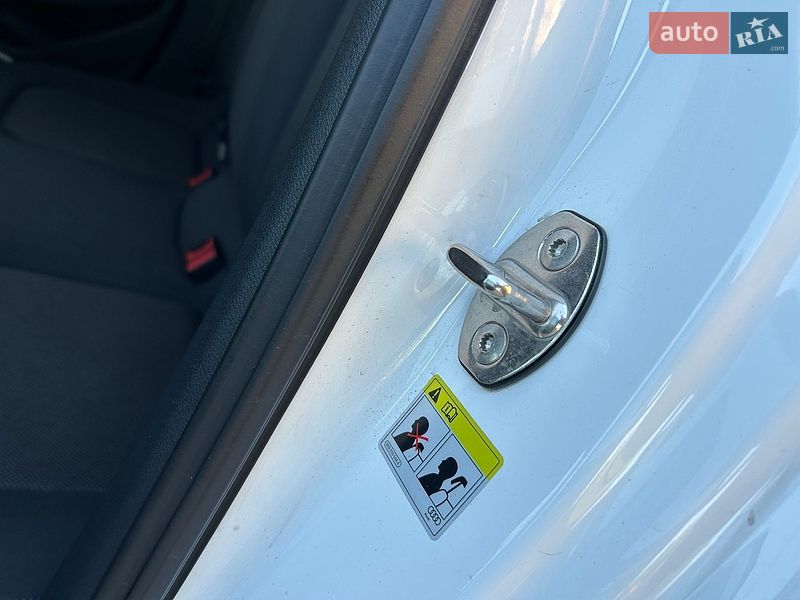 Седан Audi A3 2017 в Хусте