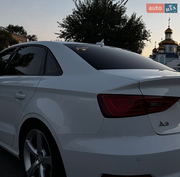 Седан Audi A3 2014 в Кривому Розі