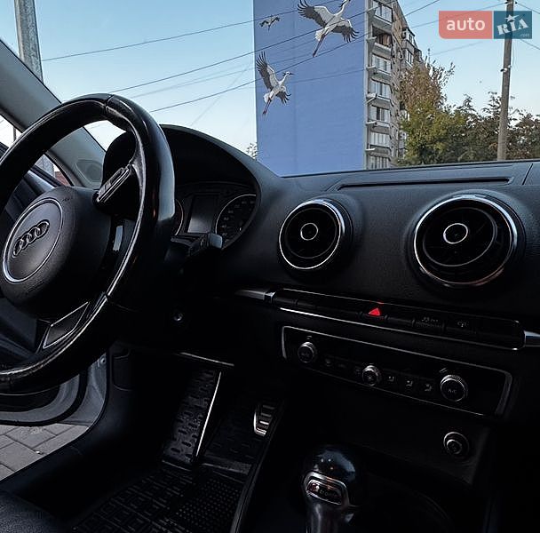 Седан Audi A3 2014 в Кривому Розі