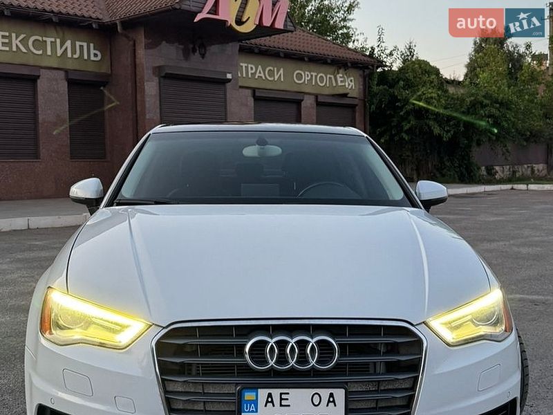 Седан Audi A3 2014 в Кривому Розі