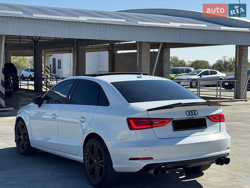 Седан Audi A3 2015 в Полтаві