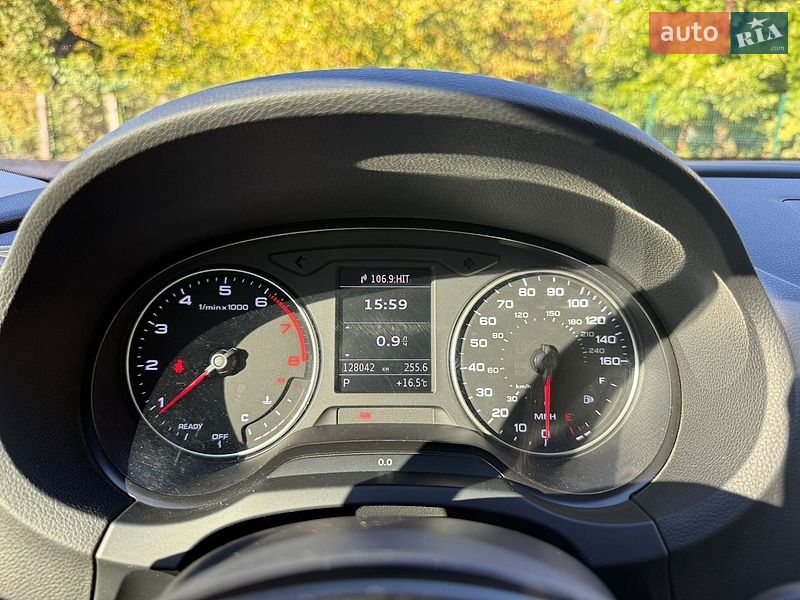 Седан Audi A3 2015 в Житомире