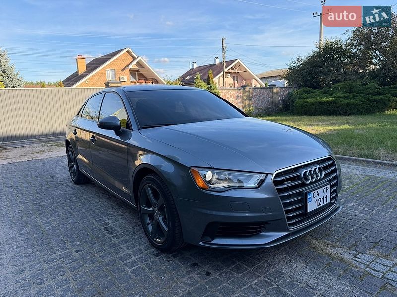 Седан Audi A3 2015 в Киеве
