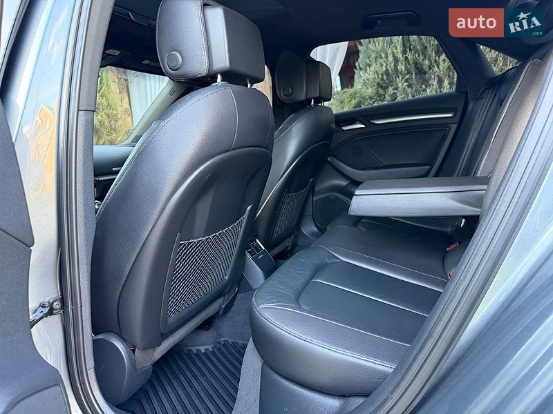 Седан Audi A3 2015 в Киеве