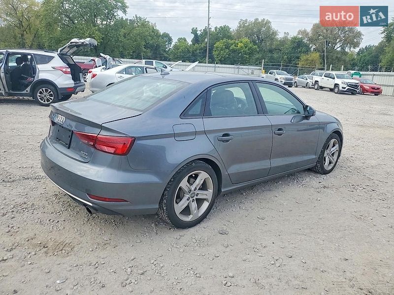 Седан Audi A3 2018 в Днепре