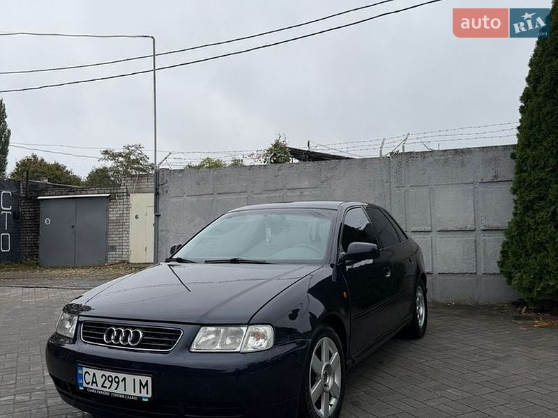 Хетчбек Audi A3 2000 в Кременчуці