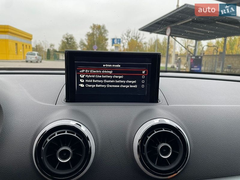 Хэтчбек Audi A3 2016 в Дубно