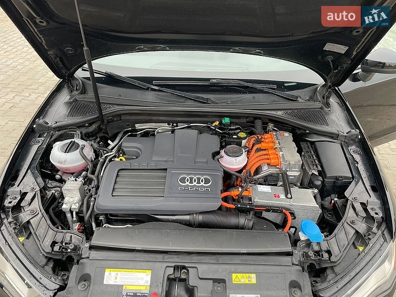 Хэтчбек Audi A3 2016 в Дубно