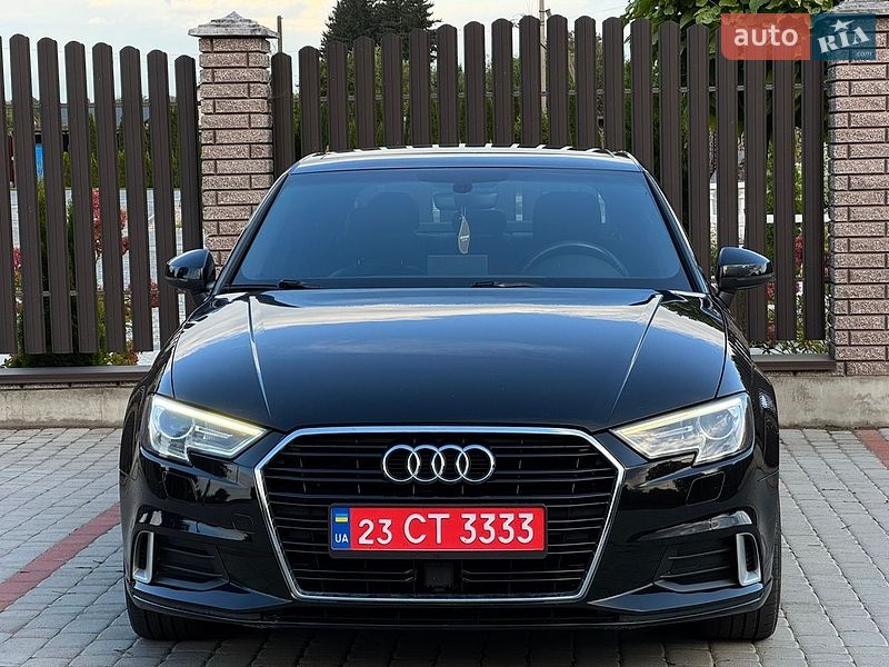Седан Audi A3 2018 в Старокостянтинові