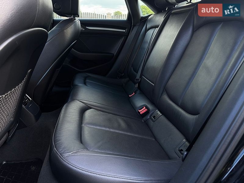 Седан Audi A3 2018 в Старокостянтинові