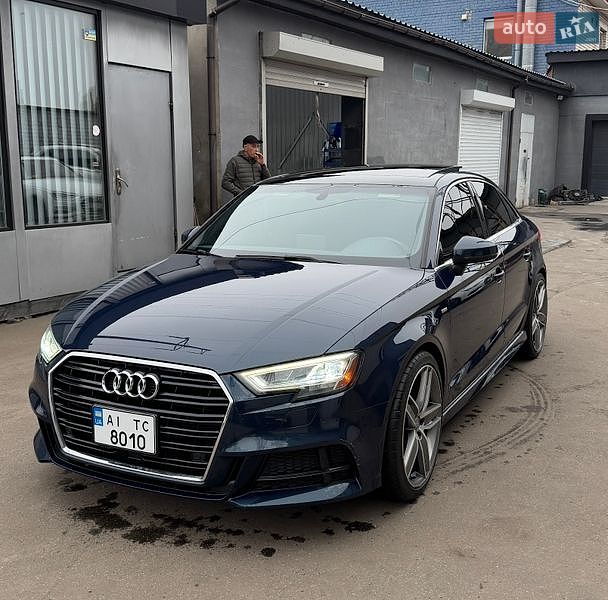 Седан Audi A3 2016 в Киеве