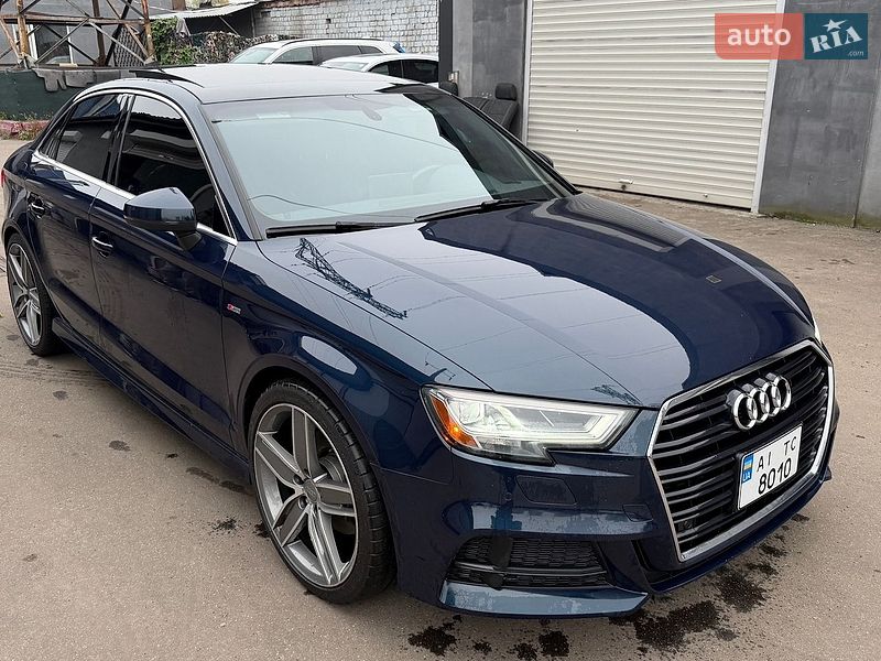 Седан Audi A3 2016 в Киеве