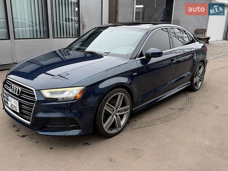 Седан Audi A3 2016 в Киеве