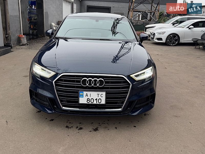 Седан Audi A3 2016 в Киеве