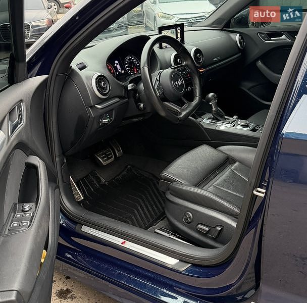 Седан Audi A3 2016 в Киеве