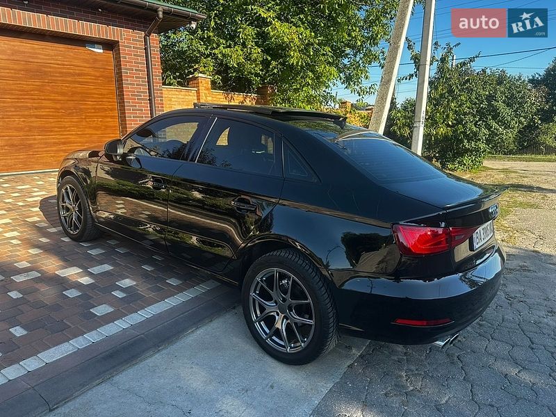 Седан Audi A3 2014 в Кропивницком