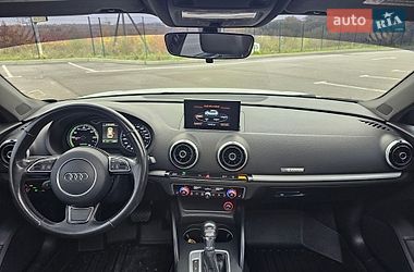 Хэтчбек Audi A3 2016 в Ровно