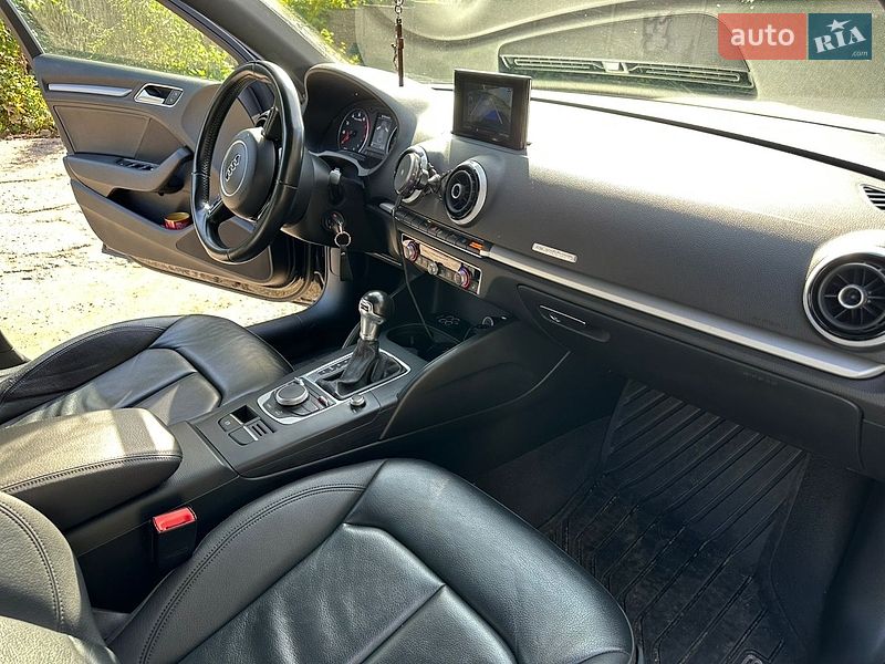 Седан Audi A3 2015 в Днепре