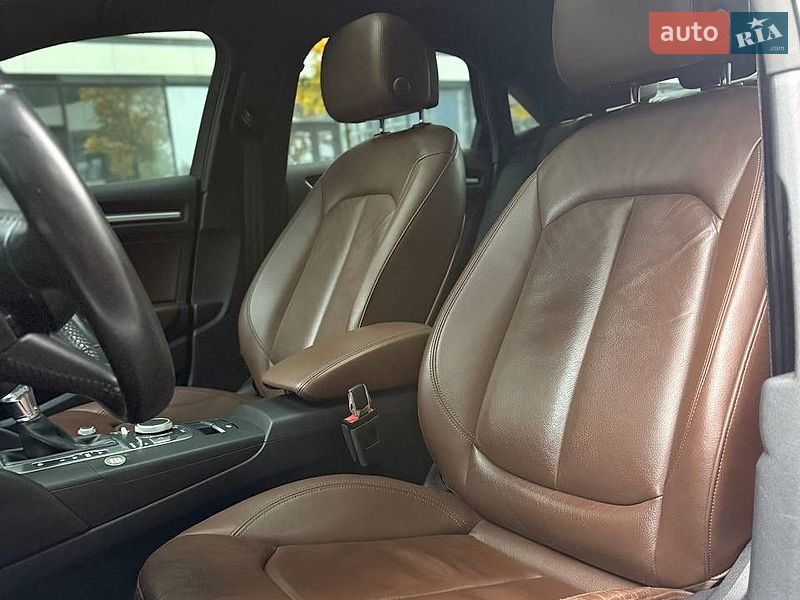Седан Audi A3 2017 в Киеве