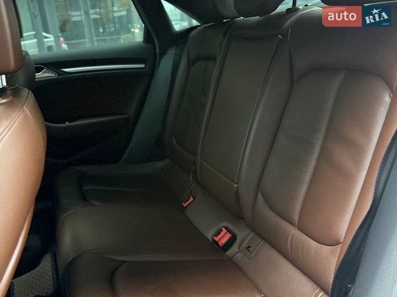 Седан Audi A3 2017 в Киеве