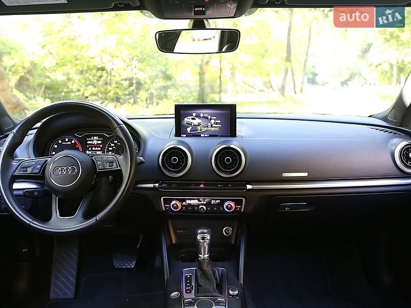 Седан Audi A3 2019 в Житомирі