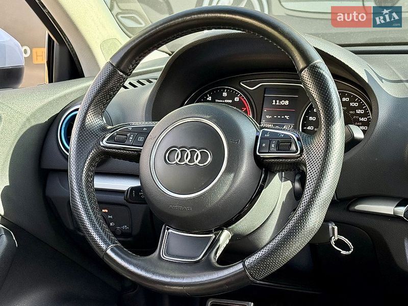 Седан Audi A3 2014 в Харькове