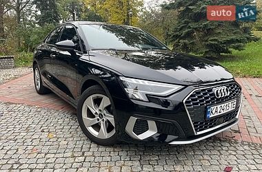 Седан Audi A3 2023 в Киеве
