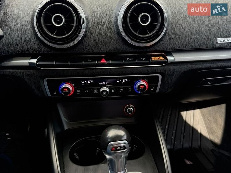Седан Audi A3 2015 в Тернополі