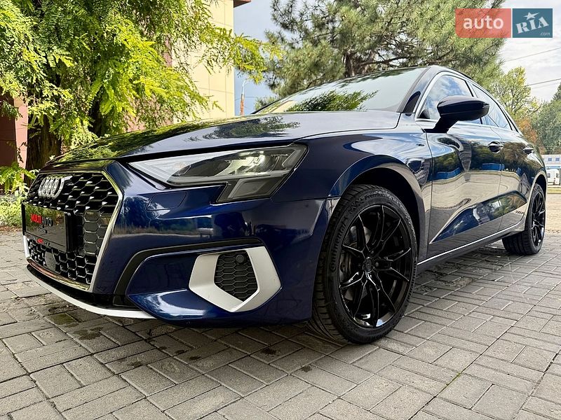 Седан Audi A3 2022 в Дніпрі