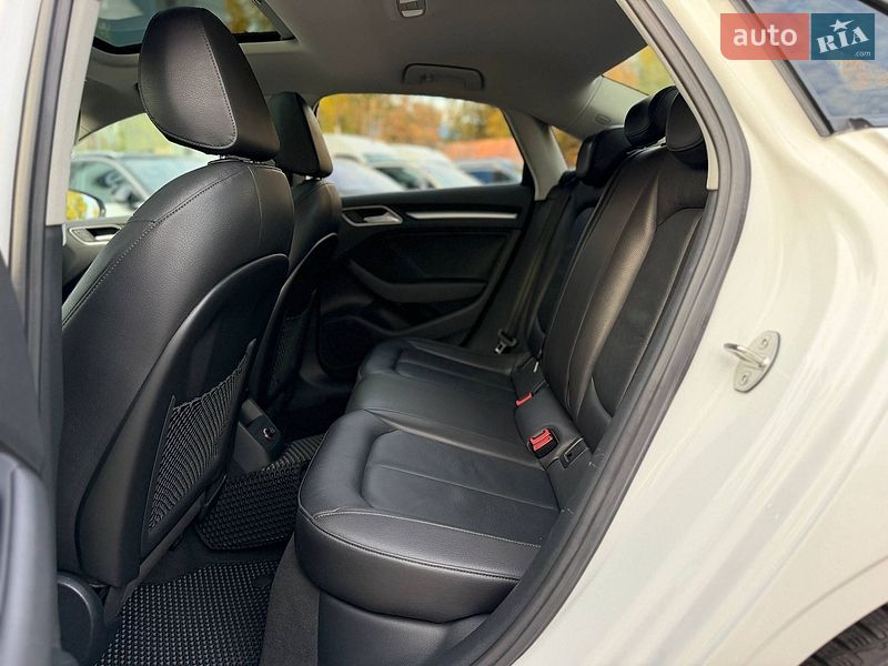 Седан Audi A3 2015 в Житомире