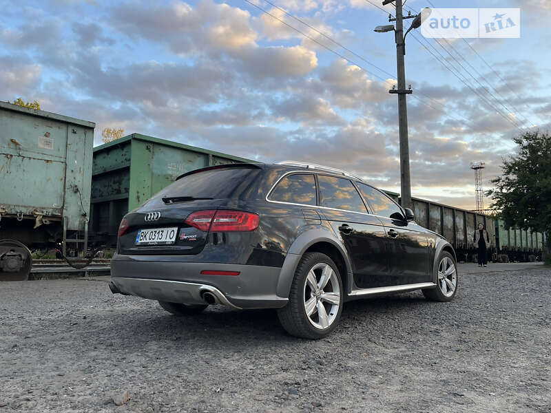 Универсал Audi A4 Allroad 2015 в Вараше