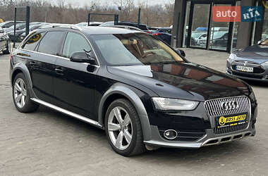 Універсал Audi A4 Allroad 2012 в Чернівцях