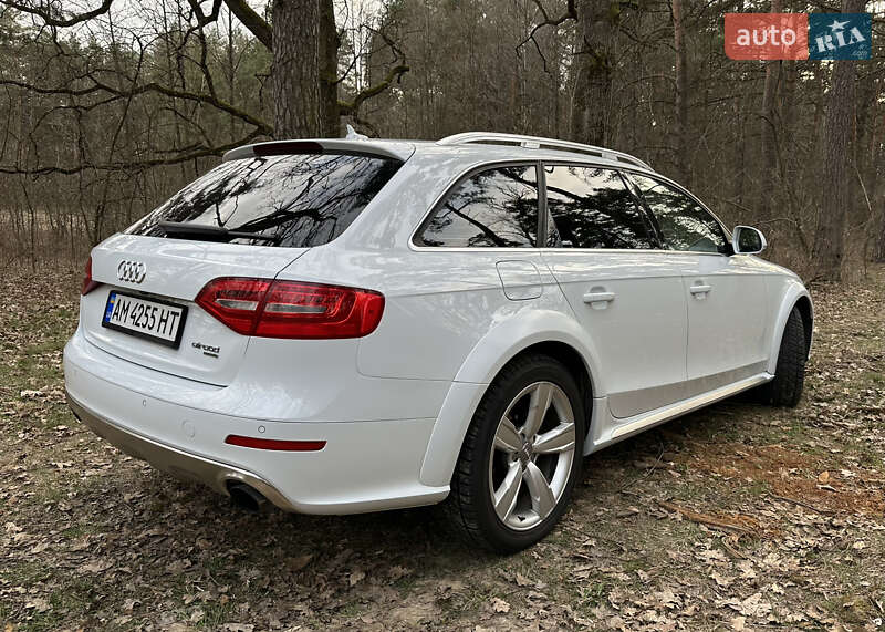 Универсал Audi A4 Allroad 2014 в Киеве