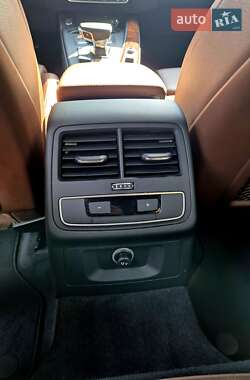 Универсал Audi A4 Allroad 2017 в 