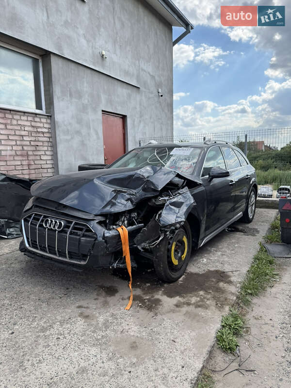 Универсал Audi A4 Allroad 2021 в 