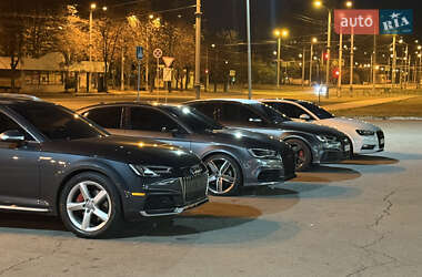 Универсал Audi A4 Allroad 2017 в 
