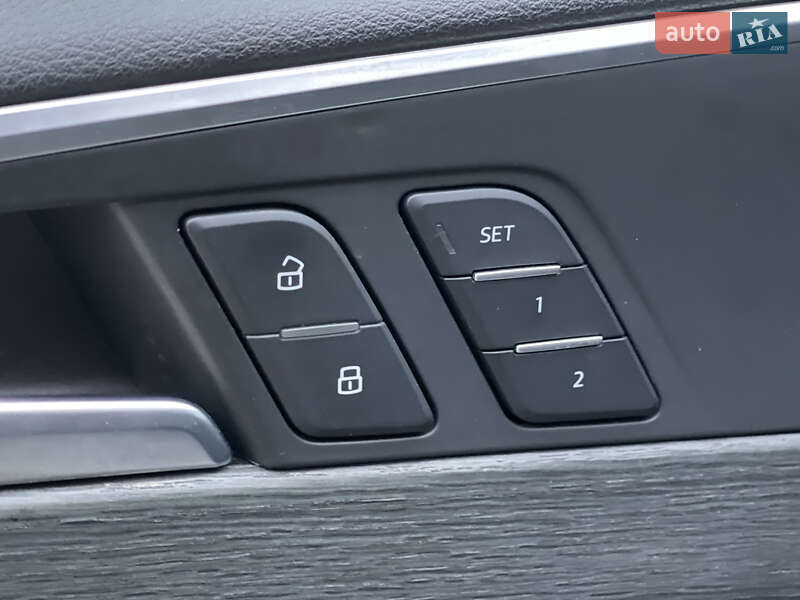 Універсал Audi A4 Allroad 2017 в Нововолинську