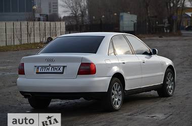 Седан Audi A4 1998 в 