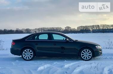 Седан Audi A4 2012 в Чернигове