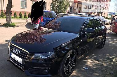 Седан Audi A4 2012 в Ужгороді