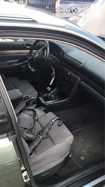 Универсал Audi A4 2000 в Киеве
