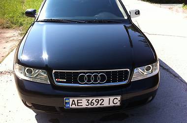 Седан Audi A4 2000 в Каменском