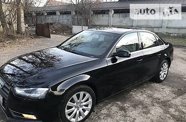 Седан Audi A4 2012 в Львове