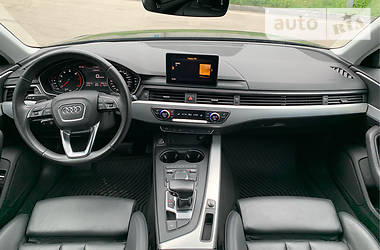 Седан Audi A4 2015 в 
