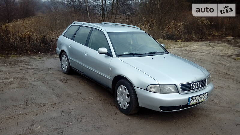Универсал Audi A4 1996 в 