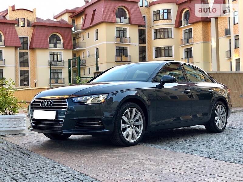 Седан Audi A4 2017 в Киеве