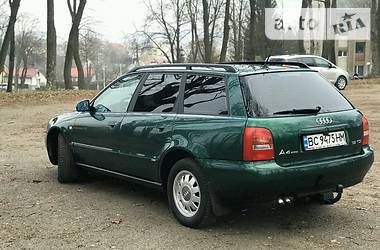 Универсал Audi A4 1997 в 